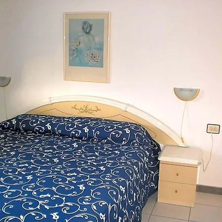 Aparthotel Mimosas *
